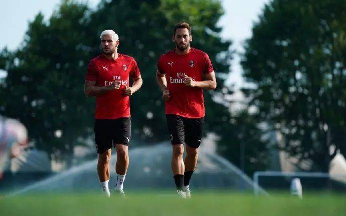 由中卫何塞 由中卫何塞