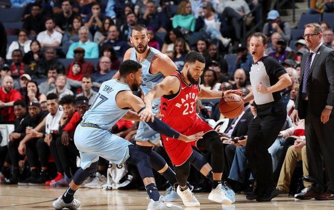 他常常在比 他常常在比