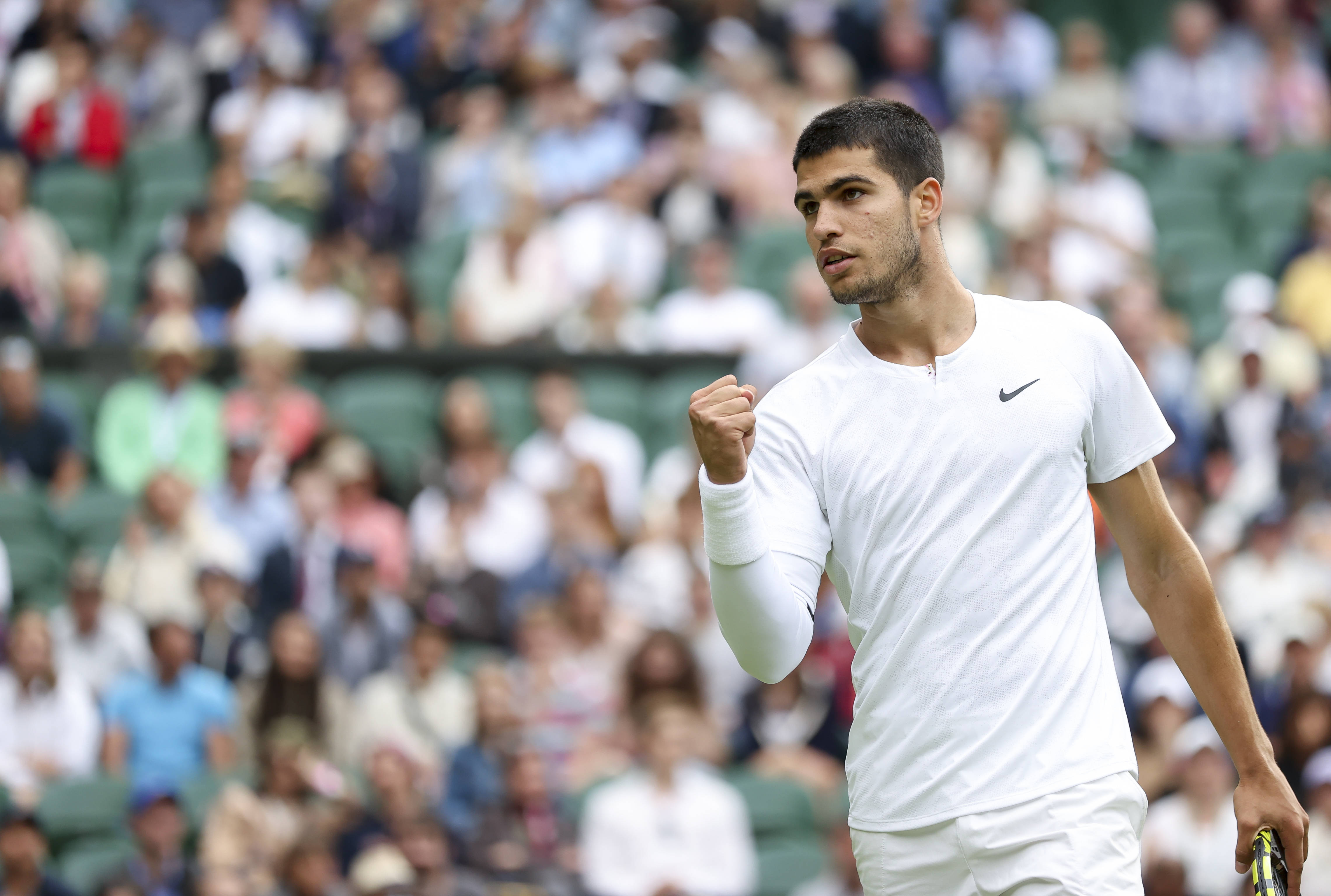 马丁内斯提 马丁内斯提