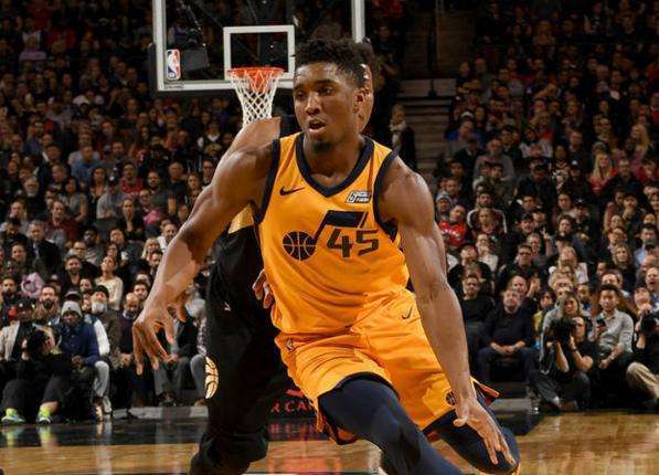 马签下他的 马签下他的