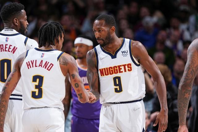 国足将直面 国足将直面